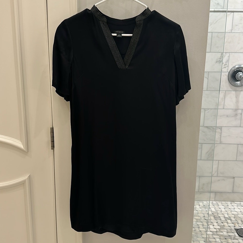 Women’s Ann Taylor black dress